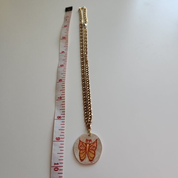 Fairy butterfly pendant on a gold chain necklace - Picture 6 of 7